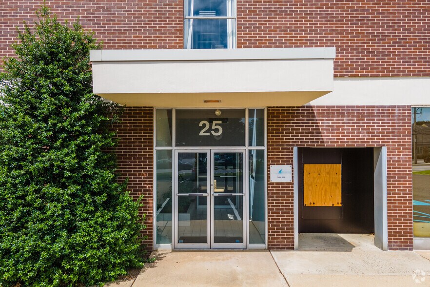 25 W Skippack Pike, Blue Bell, PA à louer - Photo du bâtiment - Image 3 de 5