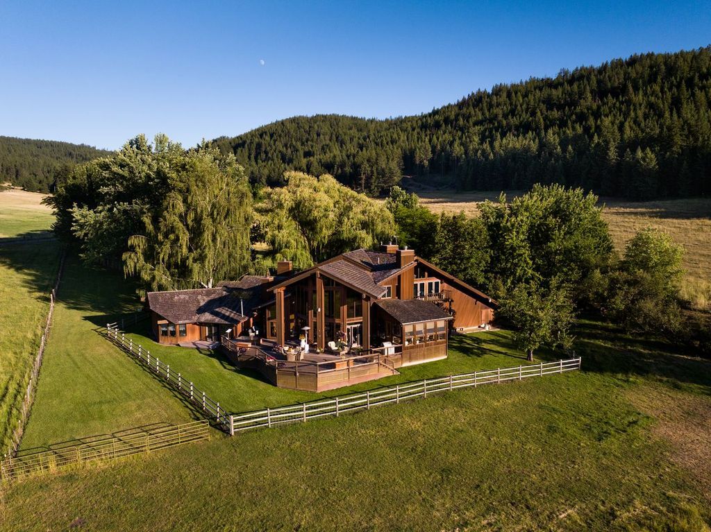 59926 Comstock Rd, Cove, OR à vendre Photo principale- Image 1 de 22