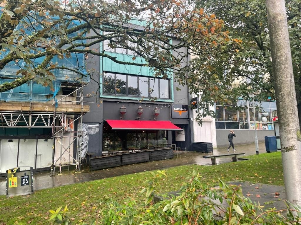 2 Castle Gdns, Swansea for sale Building Photo- Image 1 of 1