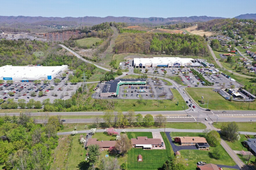 2400 W Stone Dr, Kingsport, TN à louer - Photo du bâtiment - Image 3 de 5