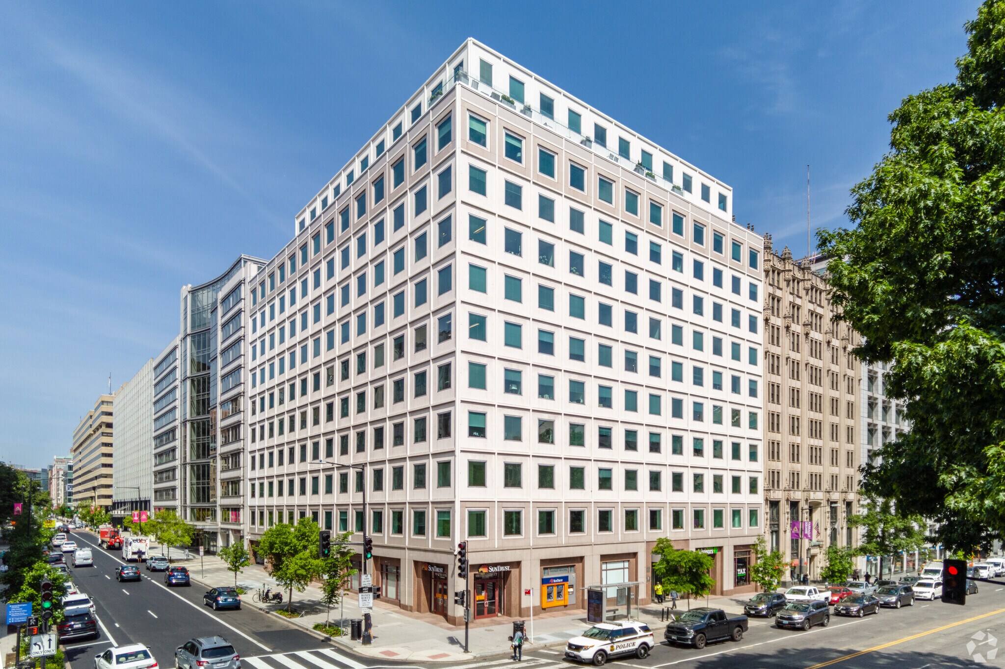 900 17th St NW, Washington, DC à louer Photo du bâtiment- Image 1 de 12