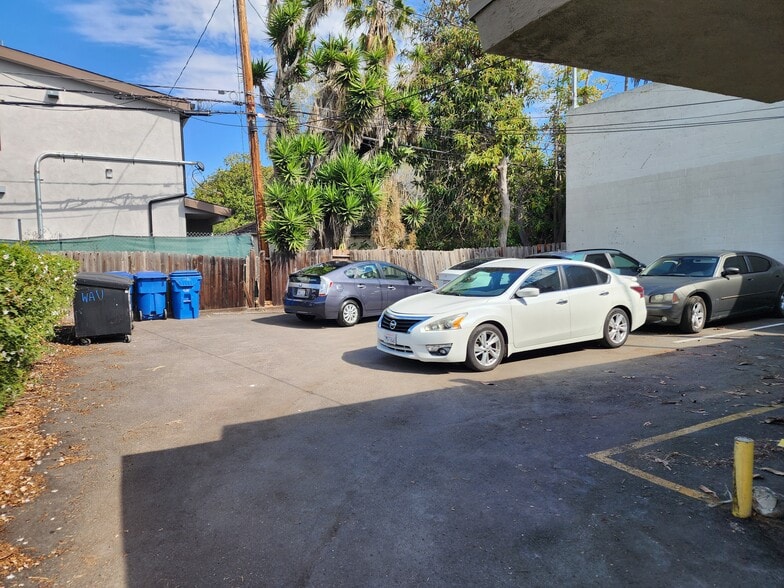 2376-2380 Westwood Blvd, Los Angeles, CA for lease - Building Photo - Image 2 of 10