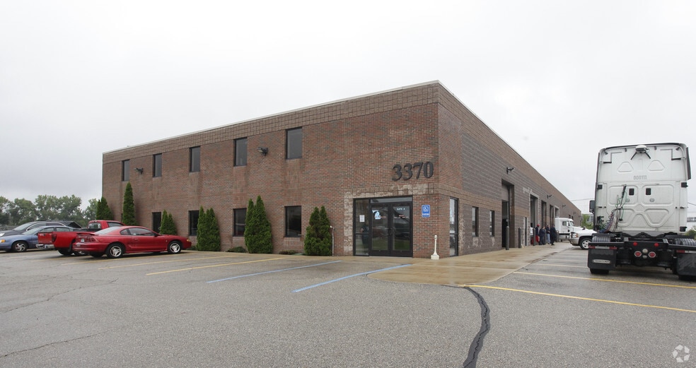 3370 Busch Dr SW, Grandville, MI à vendre - Photo principale - Image 1 de 73