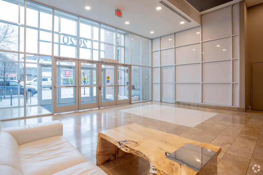 2020 4th St SW, Calgary, AB for lease - Lobby - Image 3 of 9