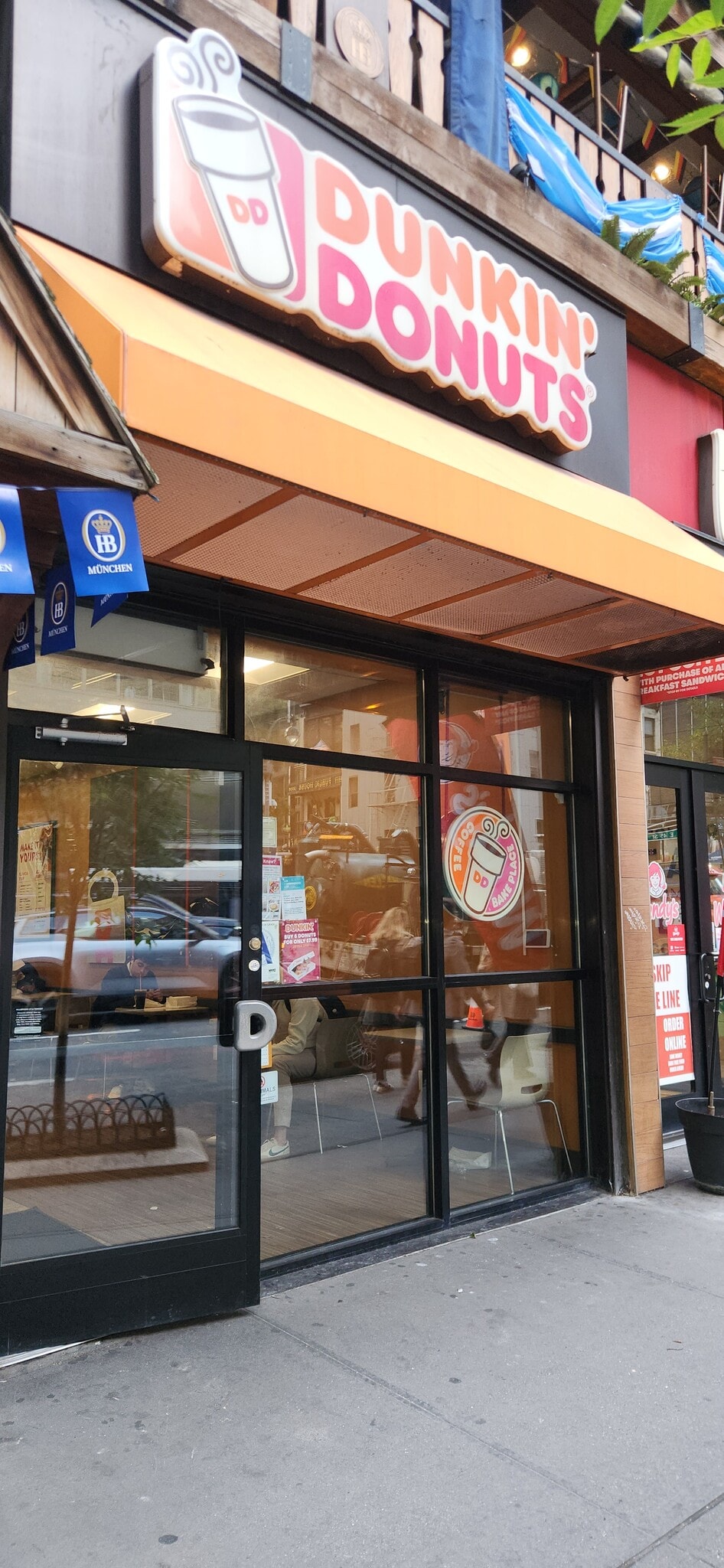 712-714 Third Ave, New York, NY for lease Primary Photo- Image 1 of 3