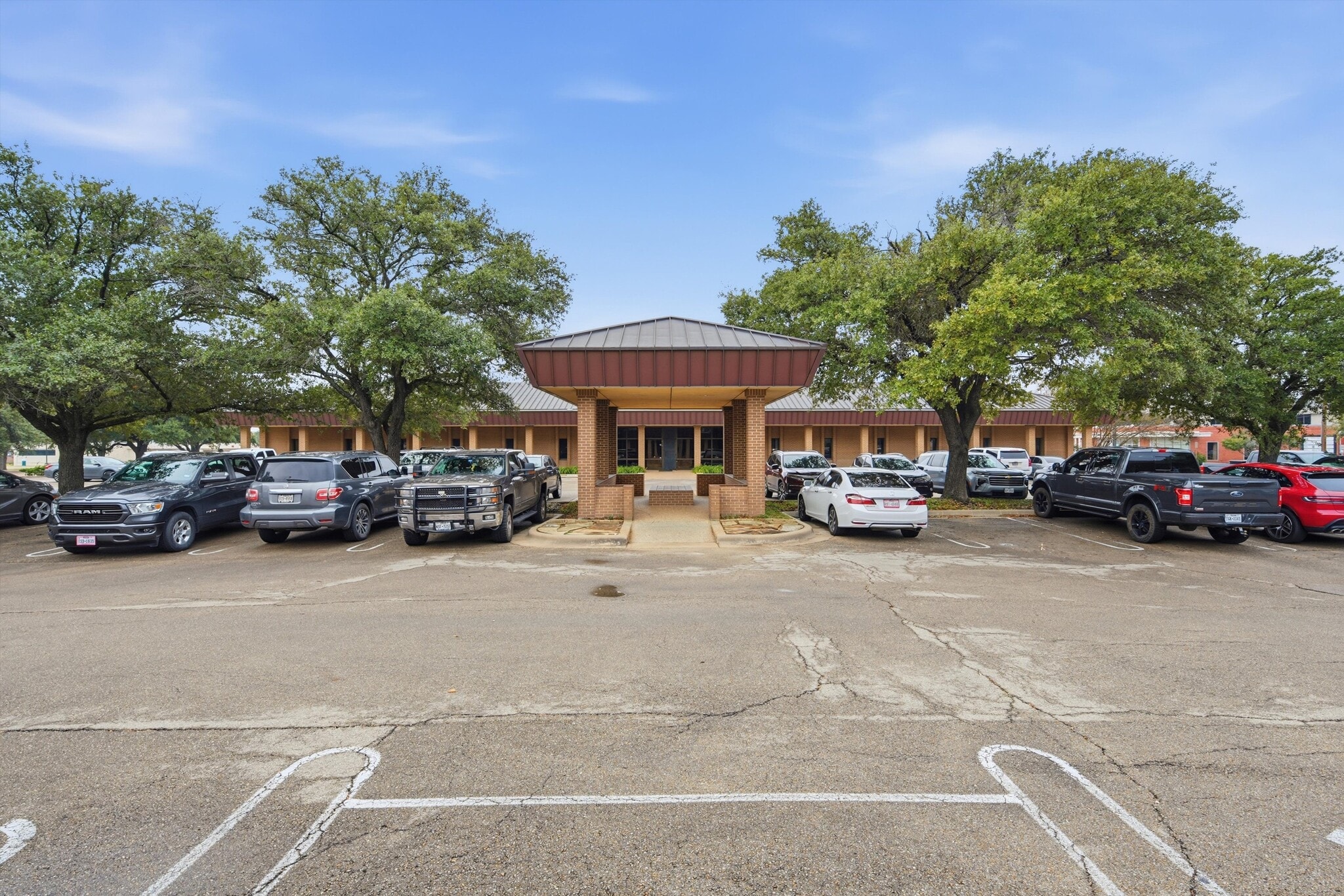 4800 Lakewood Dr, Waco, TX for lease Primary Photo- Image 1 of 9