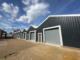 Plus de détails pour 19 Fort Rd, Eastbourne - Industriel à louer