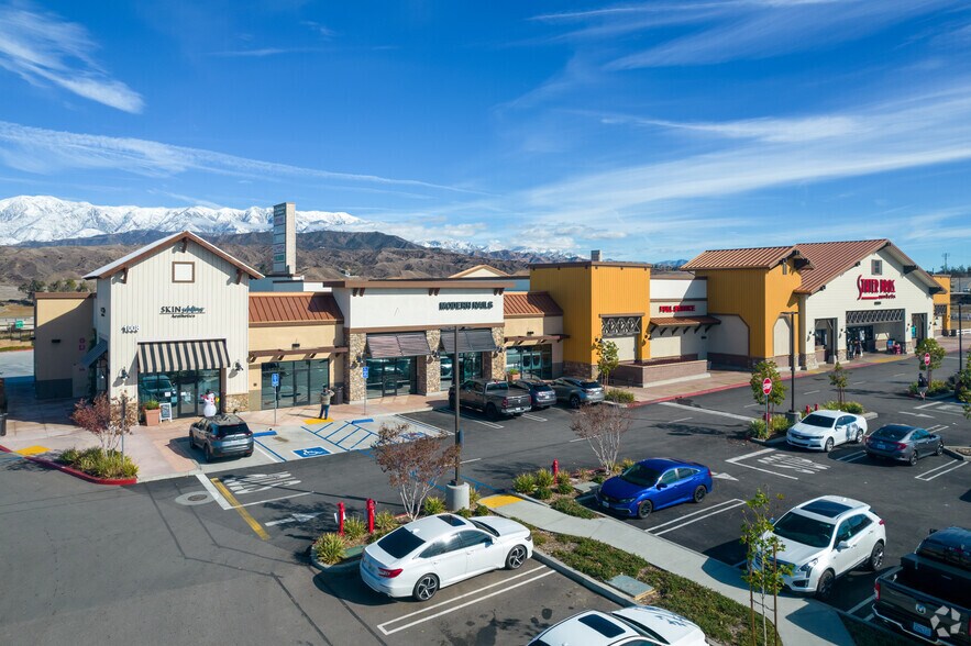 Cherry Valley Blvd, Calimesa, CA à louer - Photo du bâtiment - Image 3 de 26
