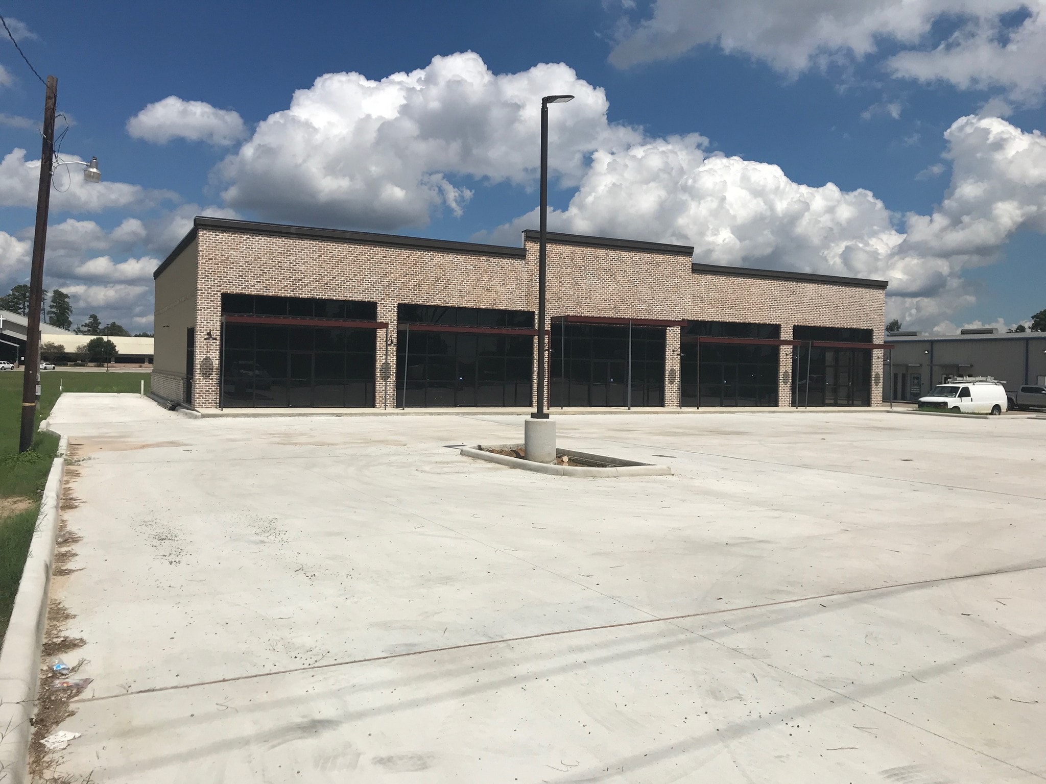 1395 Northpark Dr, Kingwood, TX for lease Building Photo- Image 1 of 4