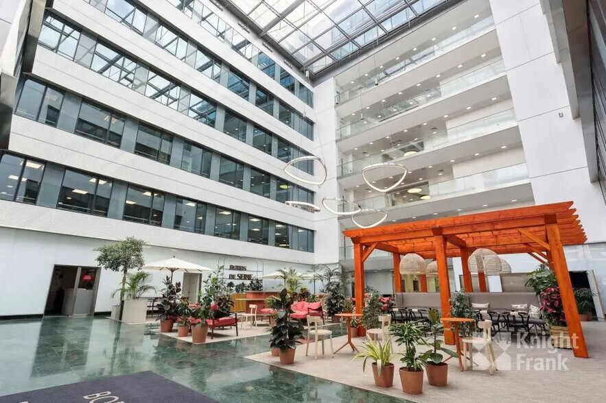 65 Rue Camille Desmoulins, Issy-les-Moulineaux à louer - Photo du bâtiment - Image 3 de 15