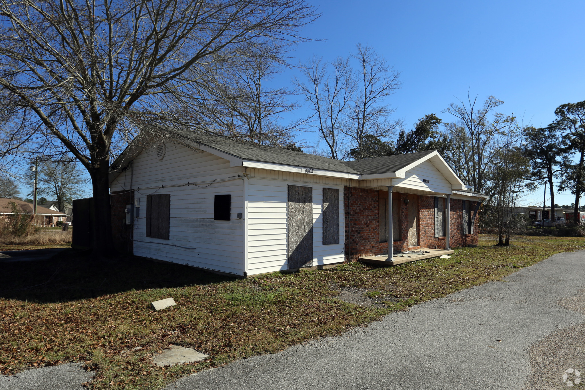 6608 Washington Ave, Ocean Springs, MS for sale Primary Photo- Image 1 of 1