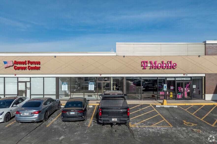 6310-6356 W 95th St, Oak Lawn, IL à louer - Photo du bâtiment - Image 2 de 8