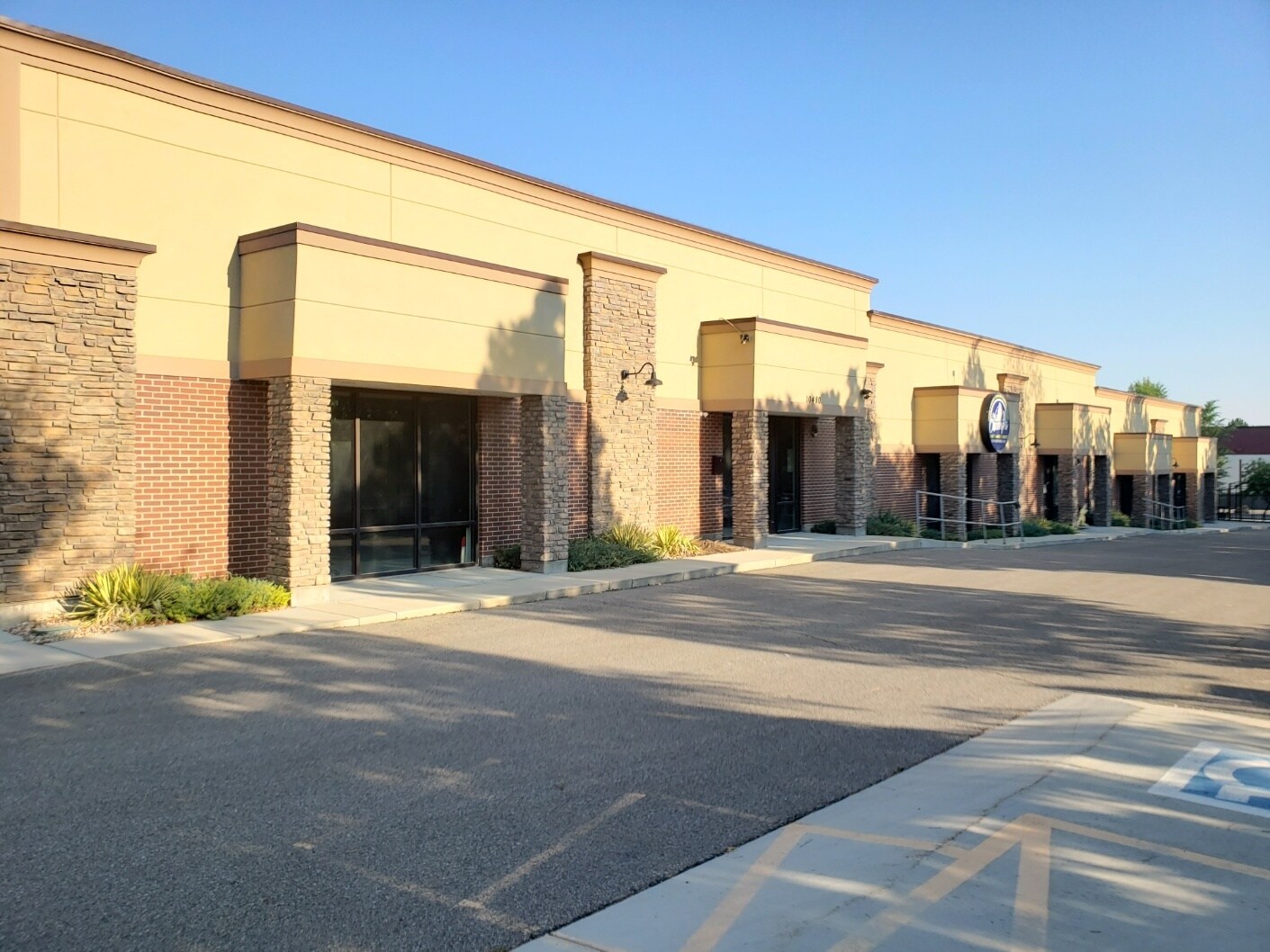 10504 S Redwood Rd, South Jordan, UT for lease Primary Photo- Image 1 of 7