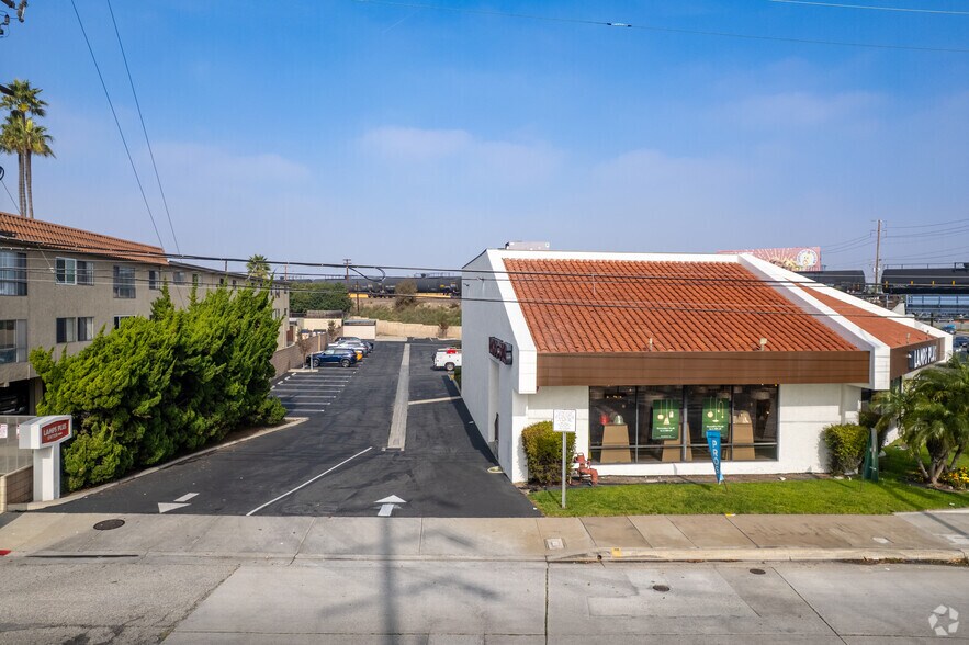 18989 Hawthorne Blvd Beach, Redondo Beach, CA à louer - Photo du bâtiment - Image 2 de 12