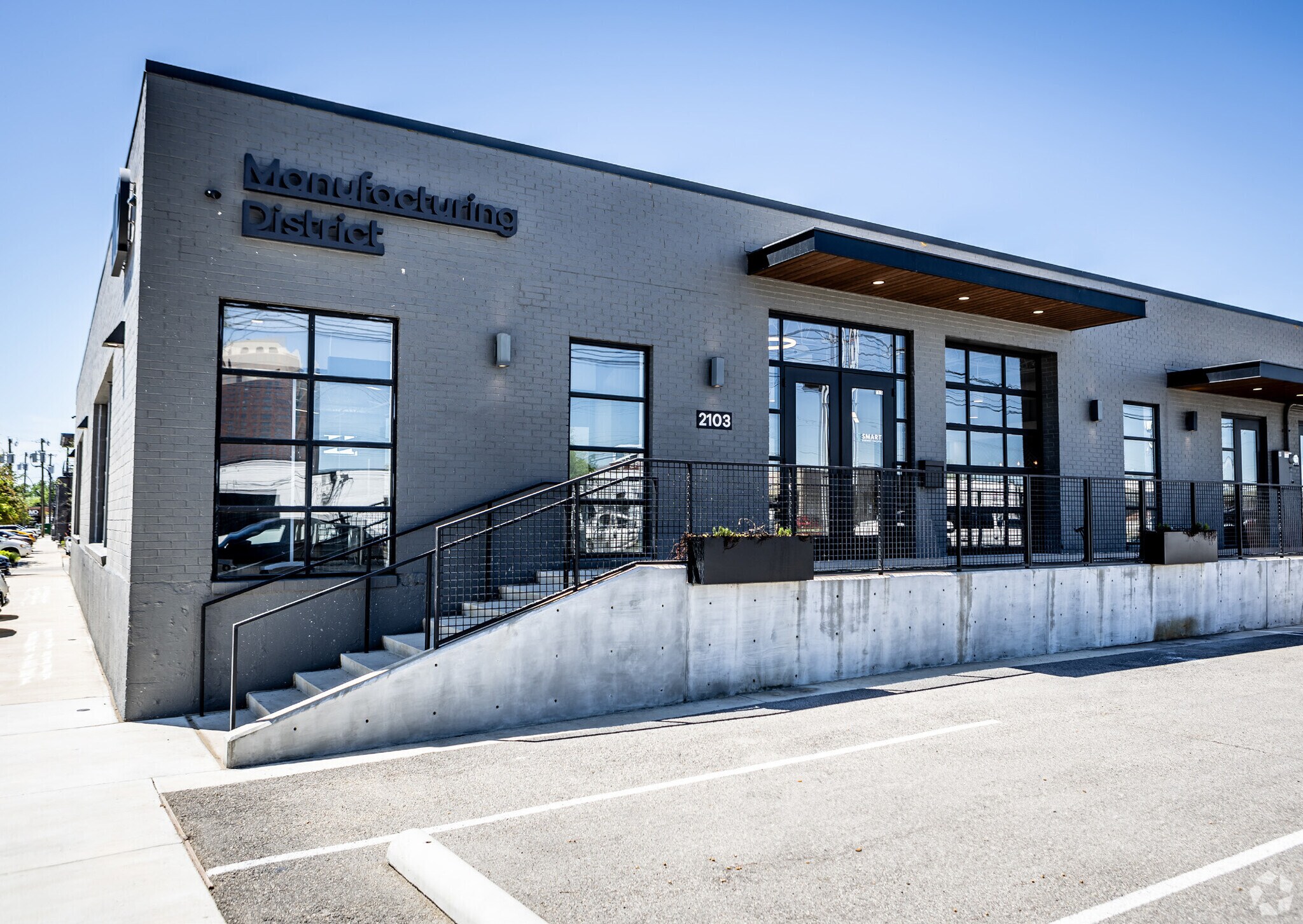 119-127 Manufacturing St, Dallas, TX for lease Primary Photo- Image 1 of 33