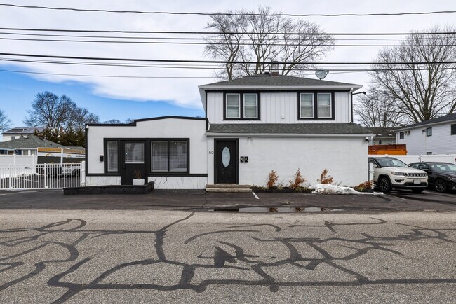 Plus de détails pour 150 N Delaware Ave, Lindenhurst, NY - Commerce de détail à vendre