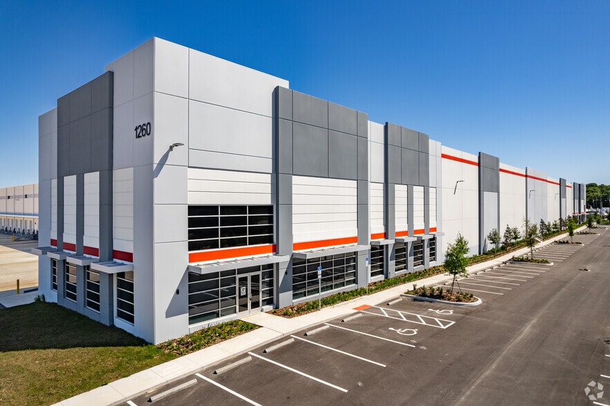 1220 Ocoee Apopka Rd, Apopka, FL for lease - Primary Photo - Image 1 of 11