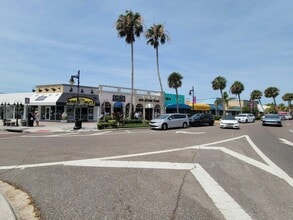 382 Saint Armands Cir, Sarasota, FL for lease Building Photo- Image 1 of 1