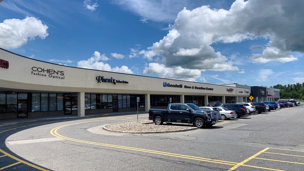 88 Dunning Rd, Middletown, NY à louer - Photo du bâtiment - Image 3 de 7