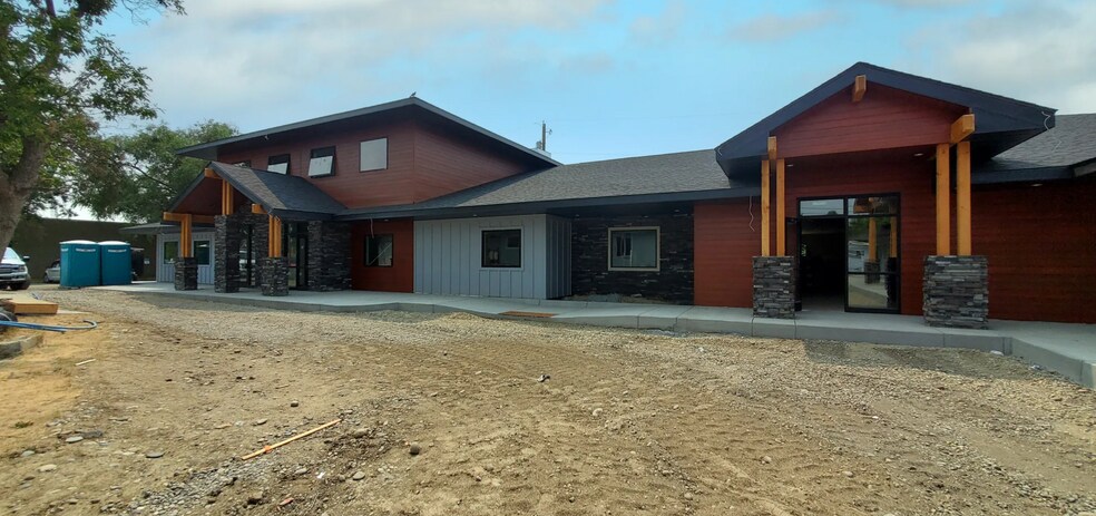 502 Wicks Ln, Billings, MT à louer - Photo principale - Image 1 de 2