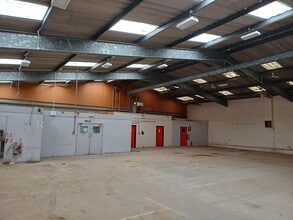 Simmonds Rd, Canterbury à louer Photo du bâtiment- Image 2 de 4