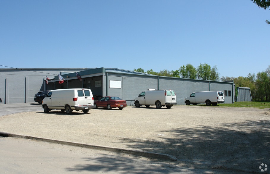 2308 Sunset Rd, Des Moines, IA à louer - Photo du bâtiment - Image 2 de 3