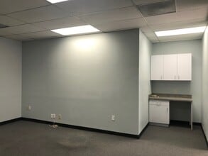 10701 Corporate Dr, Stafford, TX for lease Interior Photo- Image 2 of 8