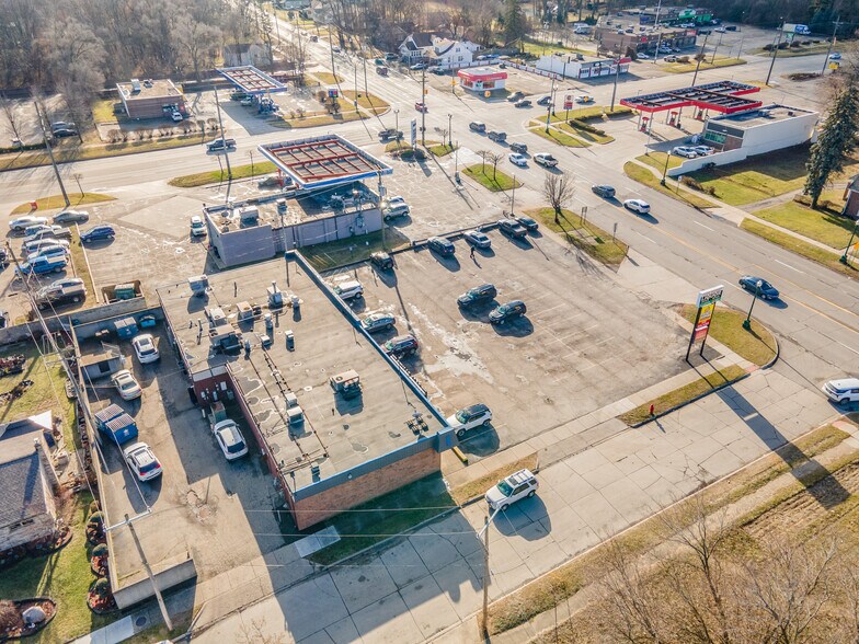 5703-5727 S Wayne Rd, Wayne, MI à vendre - Aérien - Image 2 de 8