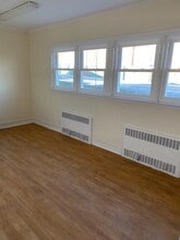 214-02 24th Ave, Flushing, NY for lease Interior Photo- Image 2 of 4