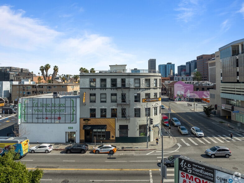 3923 W 6th St, Los Angeles, CA for lease - Building Photo - Image 2 of 12