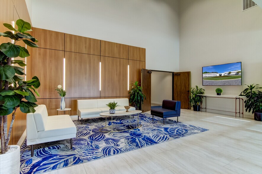 3802 Coconut Palm Dr, Tampa, FL à louer - Photo intérieure - Image 3 de 5