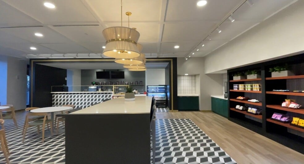 10 Glenlake Pky NE, Atlanta, GA for lease - Interior Photo - Image 3 of 20