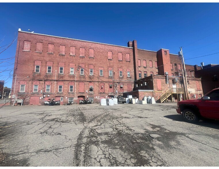 15 Market Sq, Houlton, ME à vendre - Photo du bâtiment - Image 2 de 3