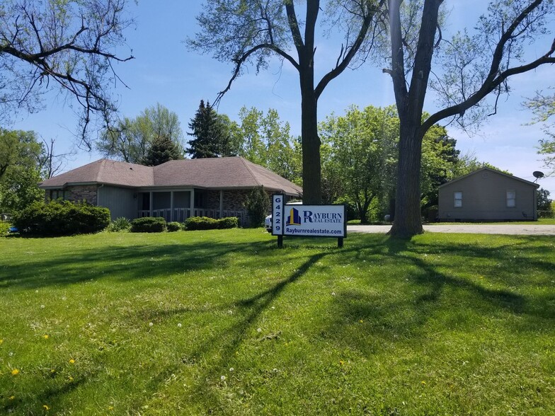 4229 Corunna Rd, Flint, MI à vendre - Photo principale - Image 1 de 1