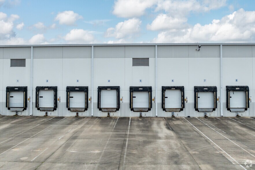 11244 S Distribution Cv, Olive Branch, MS for lease - Building Photo - Image 3 of 9