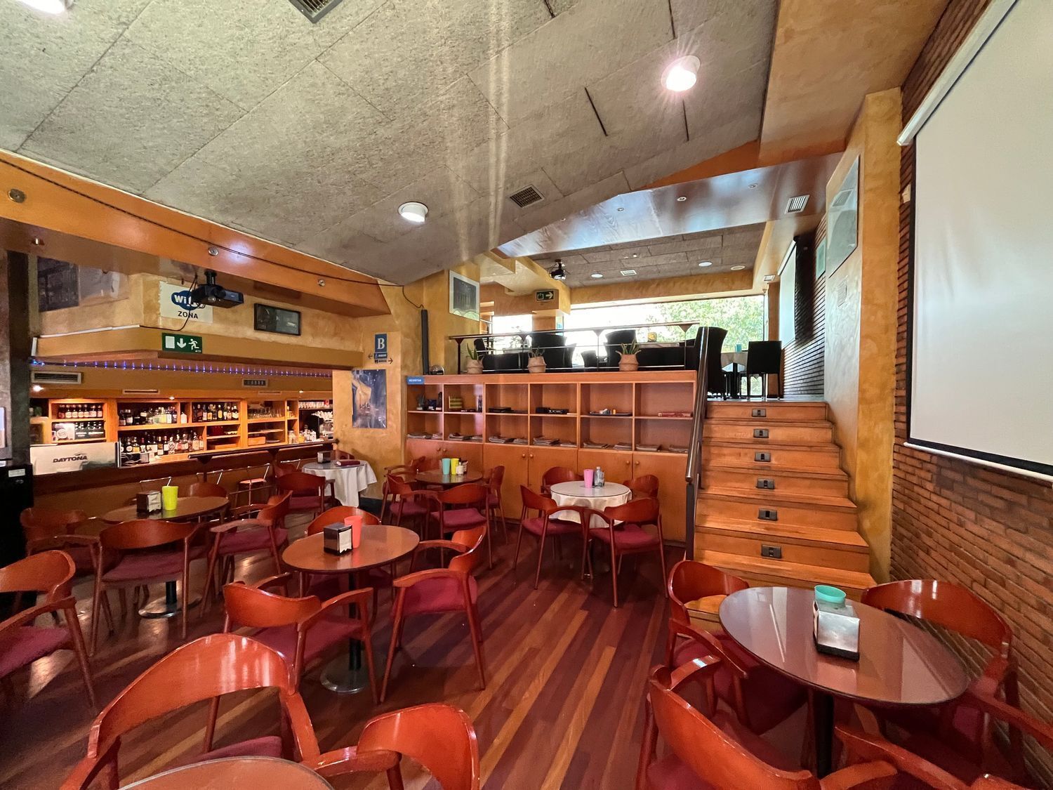 Commerce de détail dans Vigo, Pontevedra à louer Photo du bâtiment- Image 1 de 28