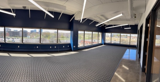 5151 Edina Industrial Blvd, Edina, MN for lease - Interior Photo - Image 2 of 6