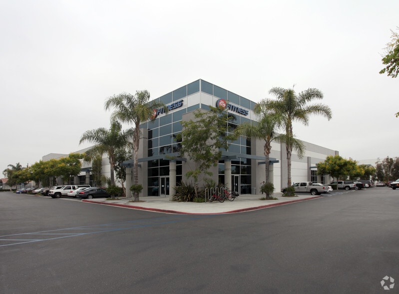 13312 Imperial Hwy, Santa Fe Springs, CA à louer - Photo principale - Image 1 de 4