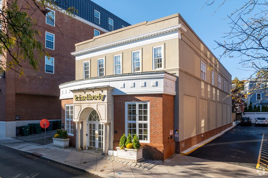 16 Chambers St, Princeton, NJ à vendre - Photo du bâtiment - Image 3 de 22