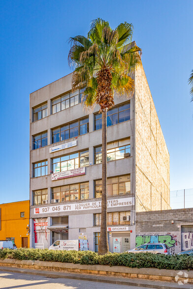 Office in L'hospitalet De Llobregat, Barcelona for lease - Building Photo - Image 2 of 3