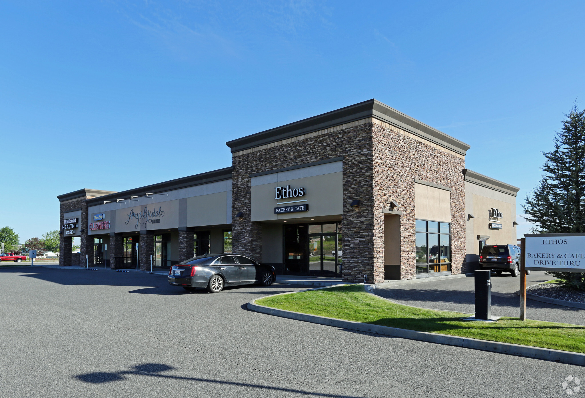 2150 Keene Rd, Richland, WA for lease Building Photo- Image 1 of 14