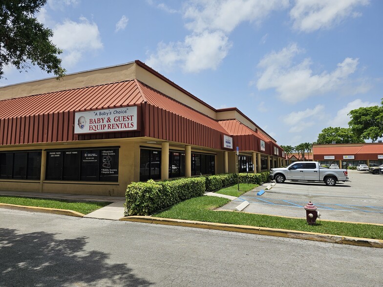 4152-4230 Blue Heron Blvd W, Riviera Beach, FL for sale - Building Photo - Image 2 of 10