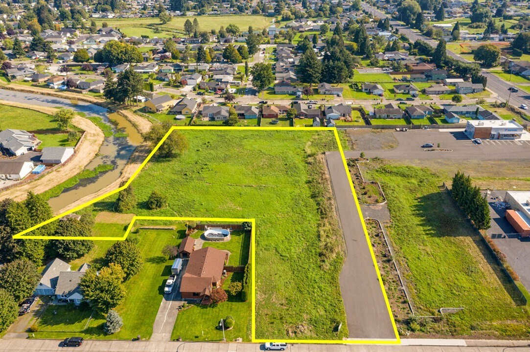 38th, Longview, WA à vendre Photo du bâtiment- Image 1 de 9