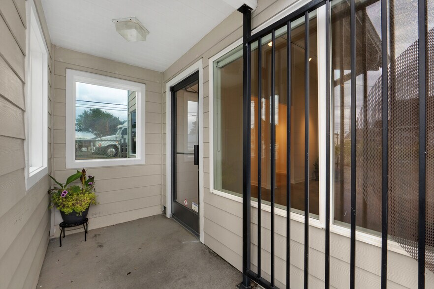 809 S Holladay Dr, Seaside, OR à vendre - Photo du bâtiment - Image 2 de 40