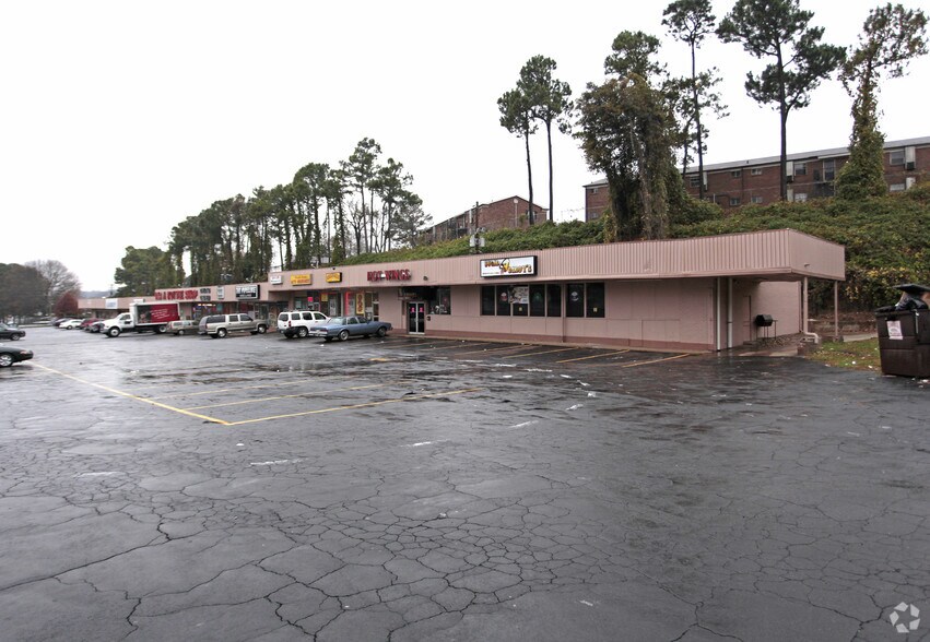 941-981 S Marietta Pky NE, Marietta, GA for lease - Primary Photo - Image 1 of 3