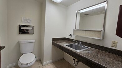 1103 S San Gabriel Blvd, San Gabriel, CA à louer Photo intérieure- Image 2 de 6