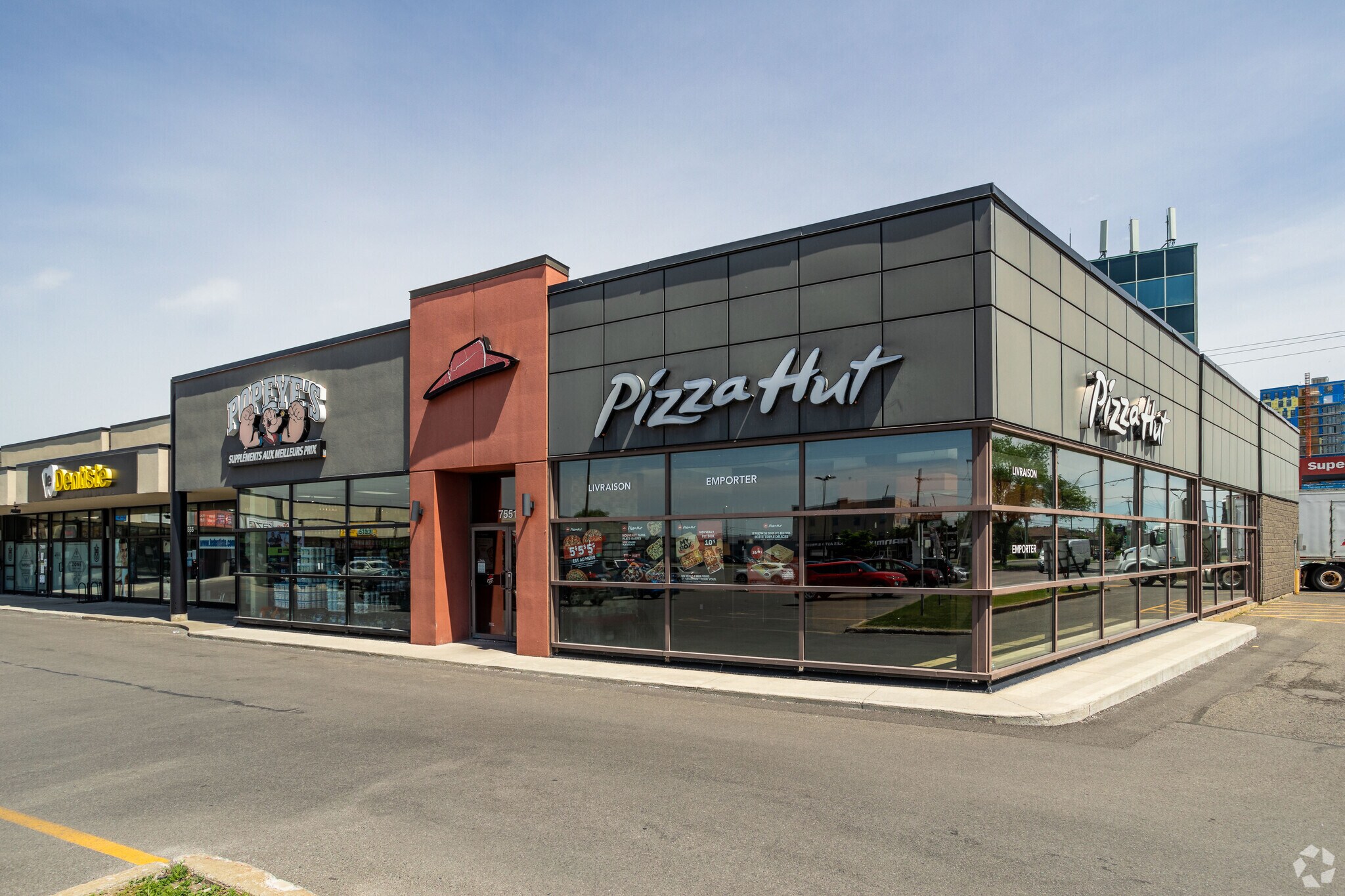 7551-7581 Av Newman, Montréal, QC for lease Primary Photo- Image 1 of 10