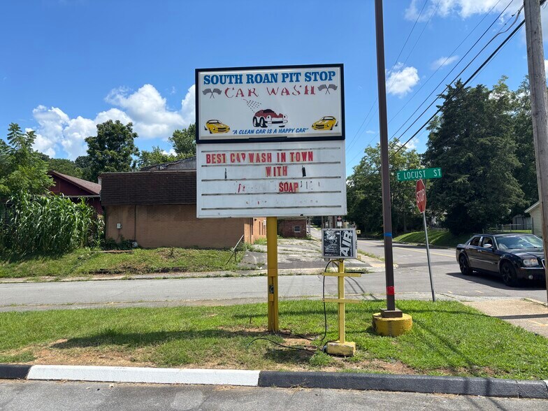 1005 S Roan St, Johnson City, TN for sale - Building Photo - Image 2 of 4