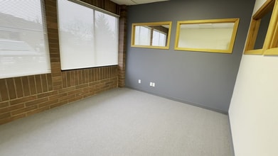 4720 200th St SW, Lynnwood, WA for sale Interior Photo- Image 2 of 9