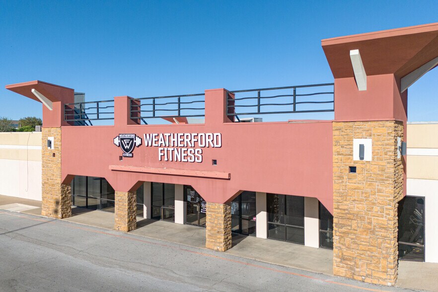 100 College Park Dr, Weatherford, TX à louer - Photo du bâtiment - Image 2 de 13